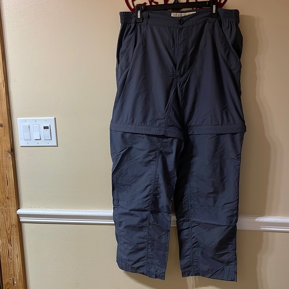 Cabela’s women’s grey hiking pants w/ zip off legs